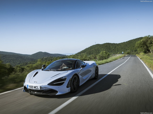 McLaren 720S фото