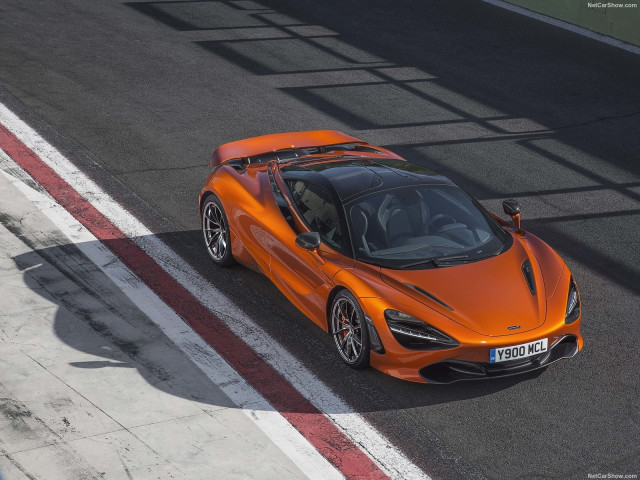 McLaren 720S фото