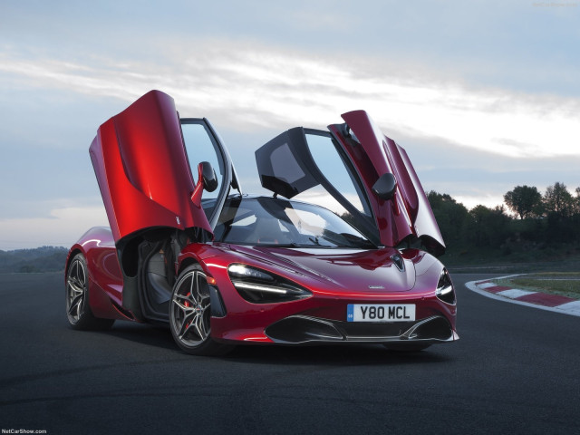 McLaren 720S фото