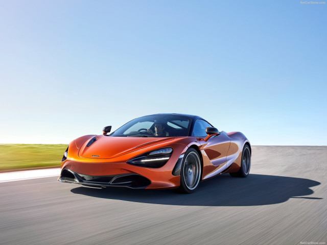 McLaren 720S фото