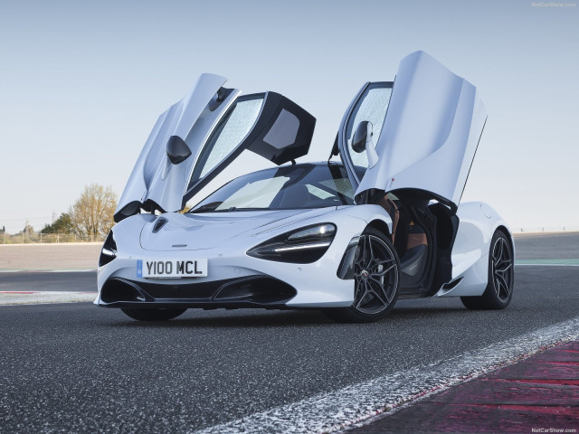 McLaren 720S фото