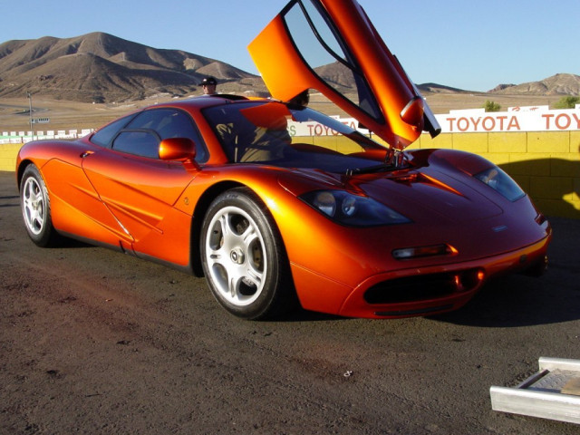 McLaren F1 фото