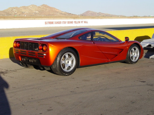 McLaren F1 фото