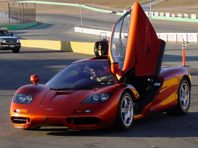 McLaren F1 фото