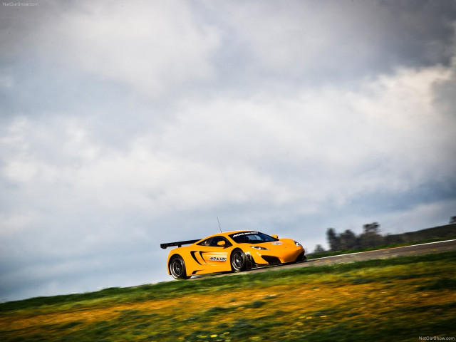 McLaren MP4-12C GT3 фото