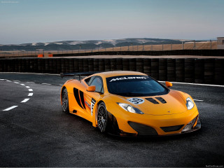 McLaren MP4-12C GT3 фото