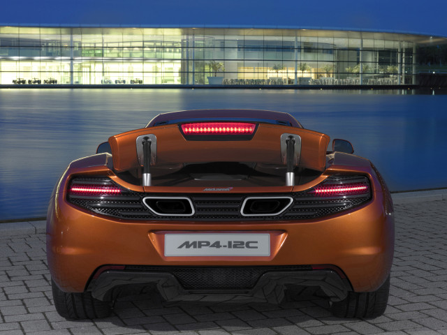 McLaren MP4-12C фото