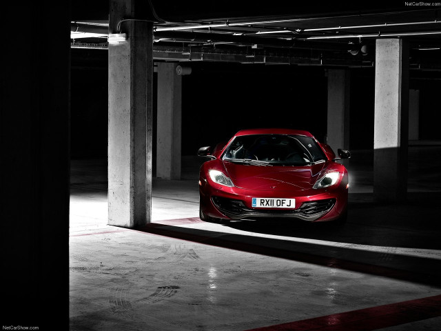 McLaren MP4-12C фото