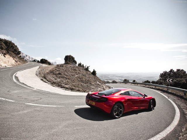 McLaren MP4-12C фото