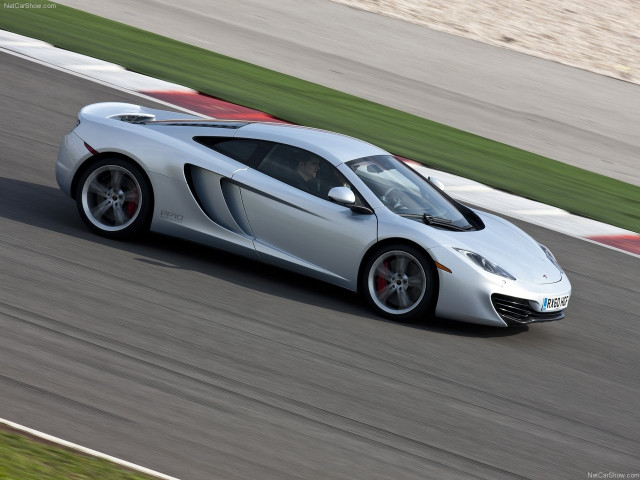 McLaren MP4-12C фото