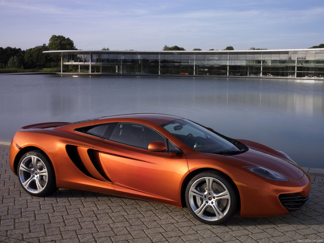 McLaren MP4-12C фото