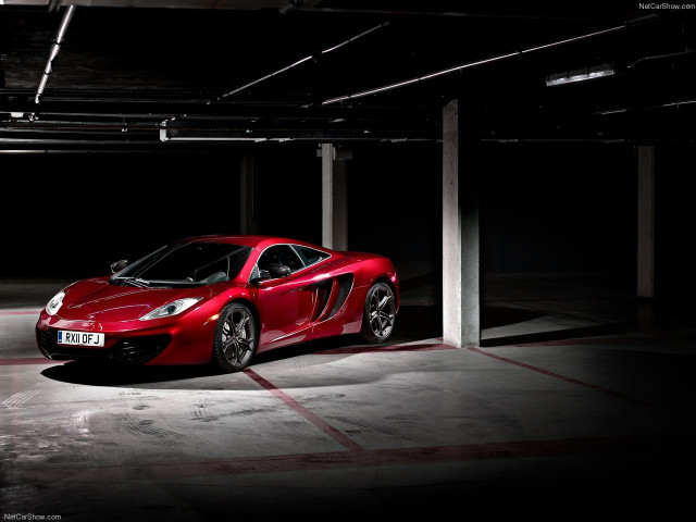 McLaren MP4-12C фото