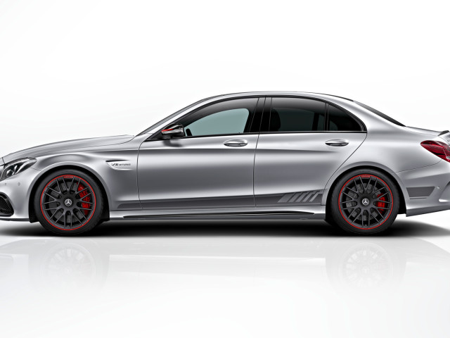 Mercedes-Benz C63 AMG фото