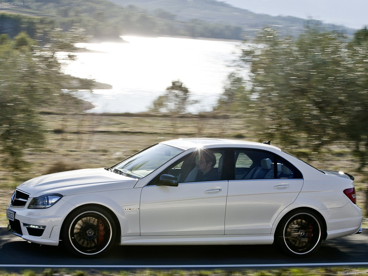 Mercedes-Benz C63 AMG фото 88165