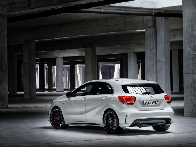 Mercedes-Benz A-Class AMG фото