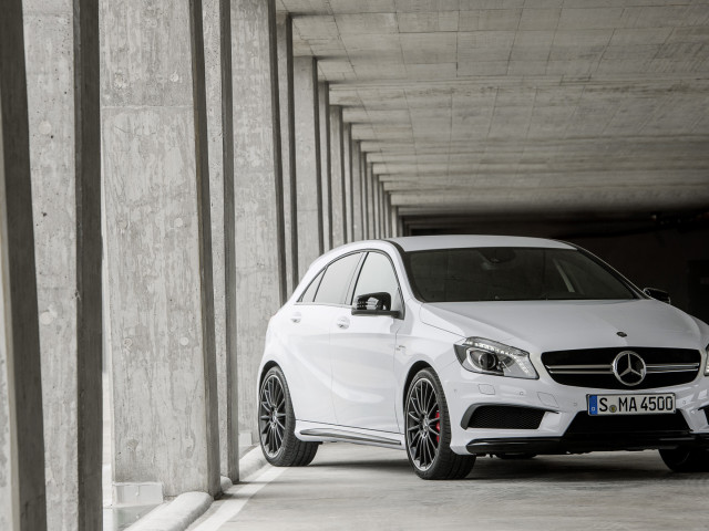 Mercedes-Benz A-Class AMG фото