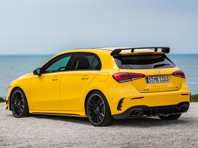 Mercedes-Benz A-Class AMG фото