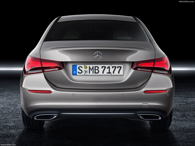 Mercedes-Benz A-Class Sedan фото