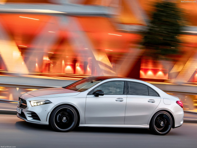 Mercedes-Benz A-Class Sedan фото