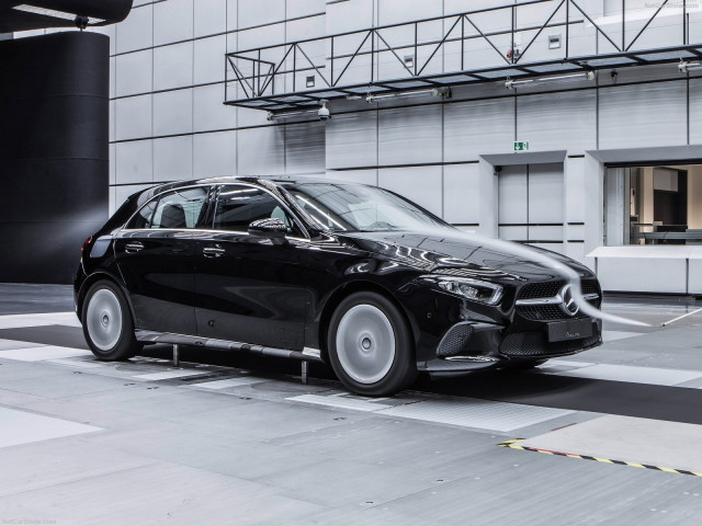 Mercedes-Benz A-Class фото