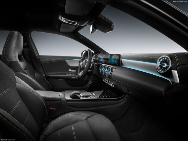 Mercedes-Benz A-Class фото