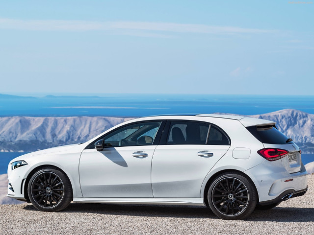 Mercedes-Benz A-Class фото