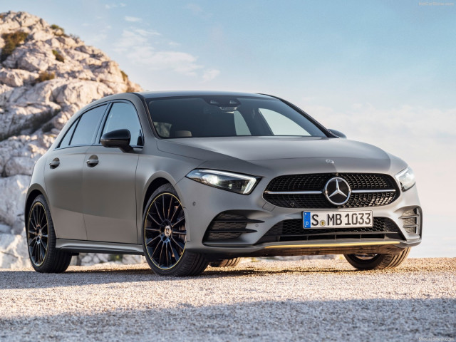Mercedes-Benz A-Class фото