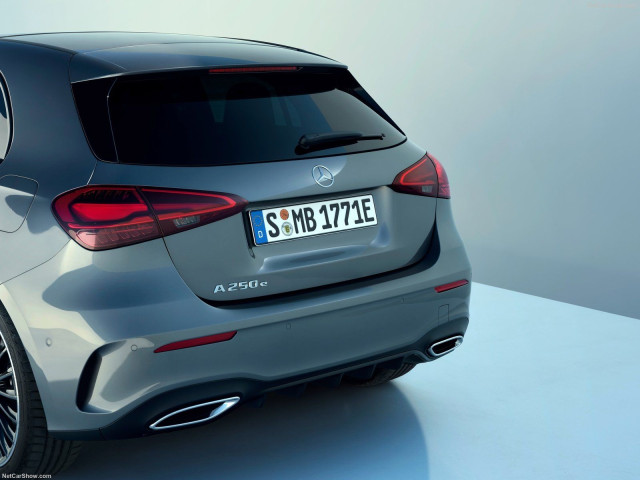 Mercedes-Benz A-Class фото