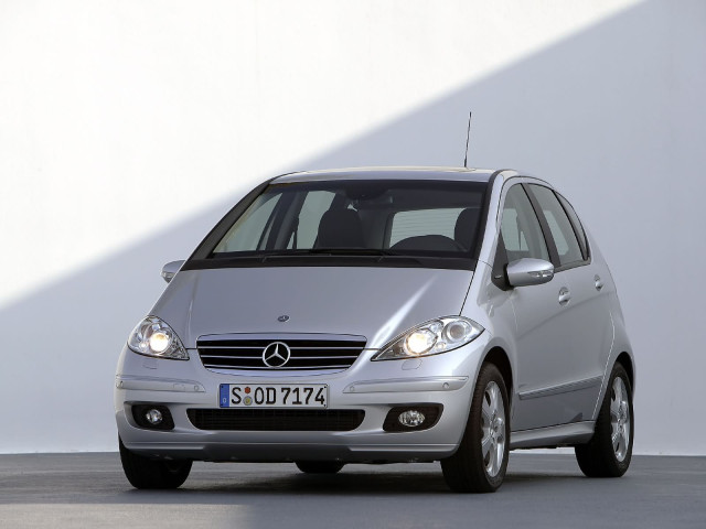 Mercedes-Benz A200 фото