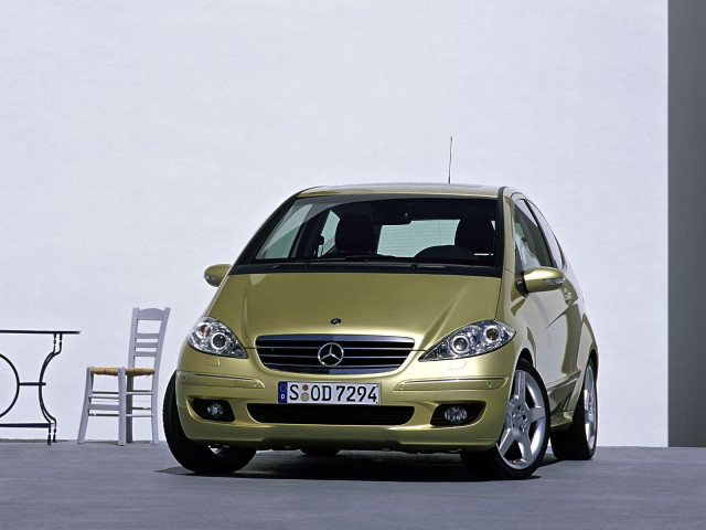 Mercedes-Benz A200 фото