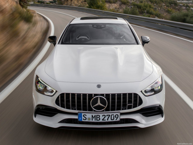 Mercedes-Benz AMG GT 4-Door фото