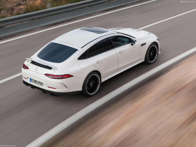 Mercedes-Benz AMG GT 4-Door фото