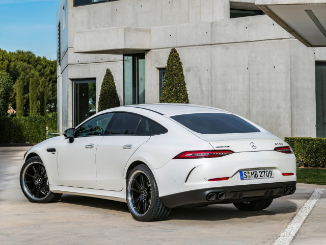 Mercedes-Benz AMG GT 4-Door фото