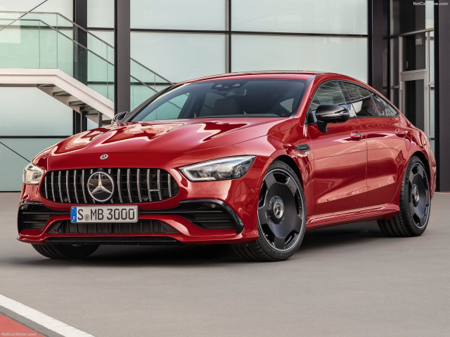 Mercedes-Benz AMG GT 4-Door фото