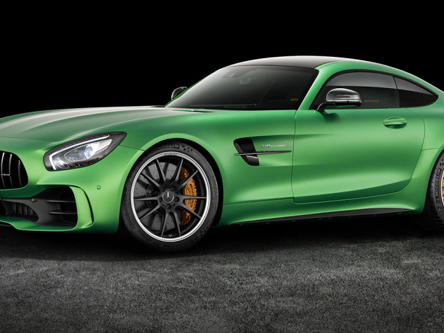 Mercedes-Benz AMG GT R фото