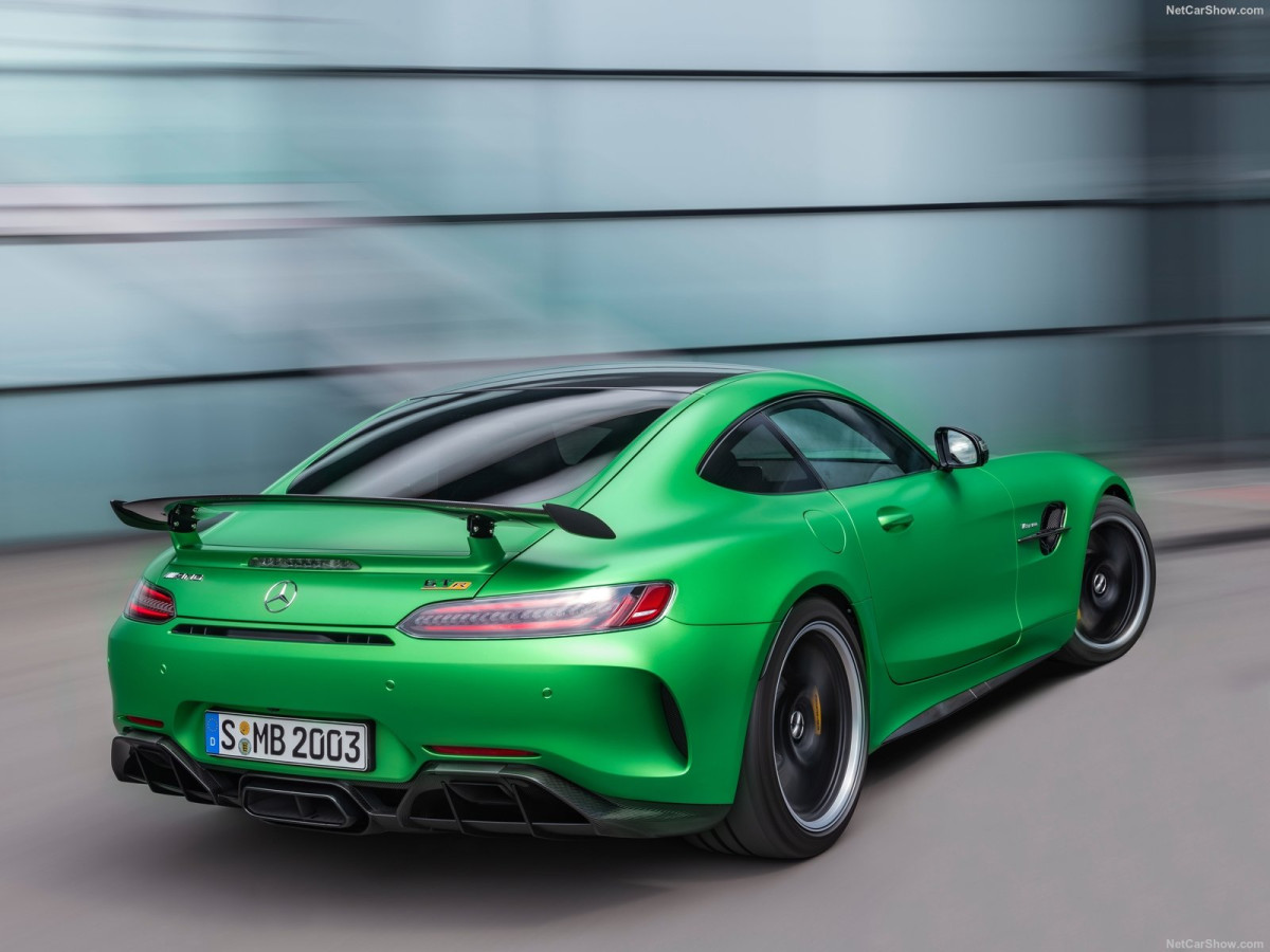 Mercedes-Benz AMG GT R фото 201352