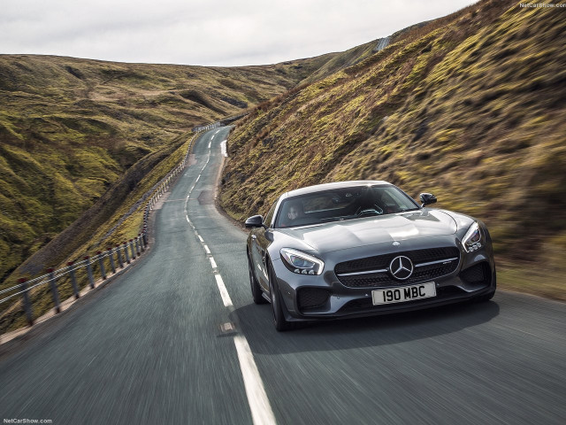 Mercedes-Benz AMG GT S фото