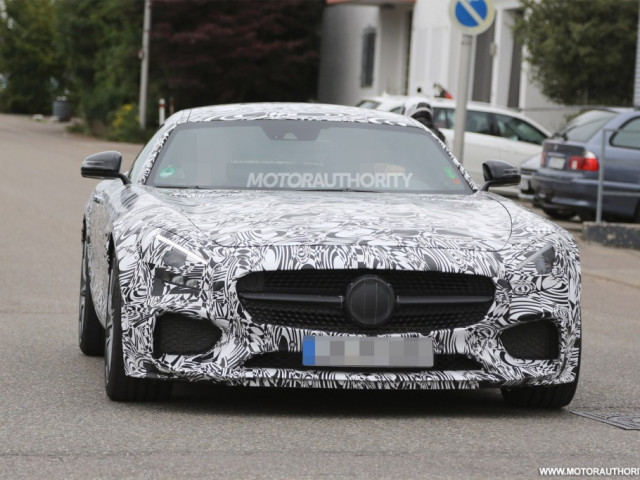 Mercedes-Benz AMG GT фото