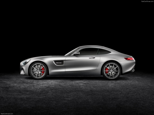 Mercedes-Benz AMG GT фото