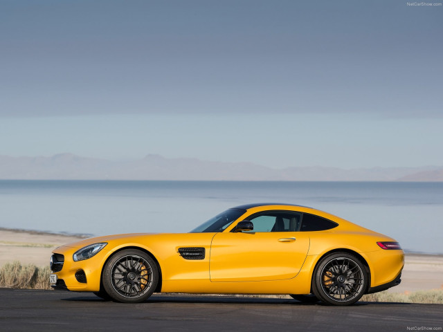 Mercedes-Benz AMG GT фото