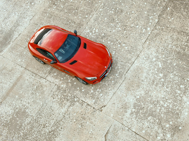 Mercedes-Benz AMG GT фото