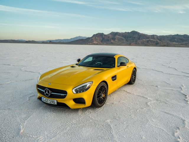 Mercedes-Benz AMG GT фото