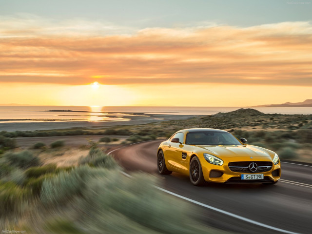 Mercedes-Benz AMG GT фото