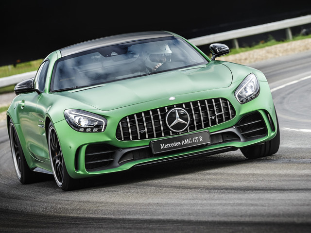 Mercedes-Benz AMG GT фото