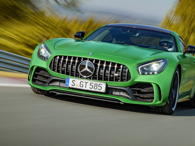 Mercedes-Benz AMG GT фото