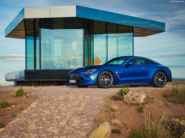 Mercedes-Benz AMG GT фото