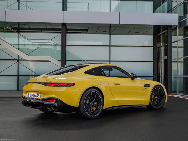 Mercedes-Benz AMG GT фото