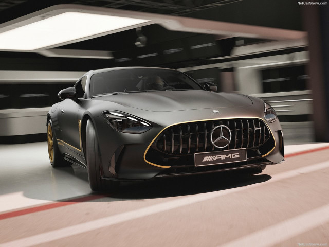 Mercedes-Benz AMG GT фото