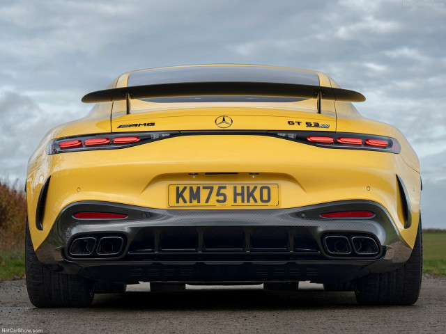 Mercedes-Benz AMG GT фото