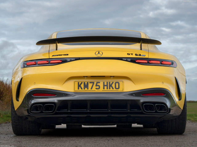 Mercedes-Benz AMG GT фото